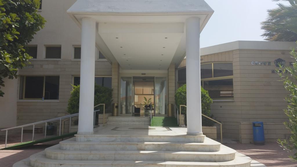 Crown Resorts Henipa Larnaca Exterior foto