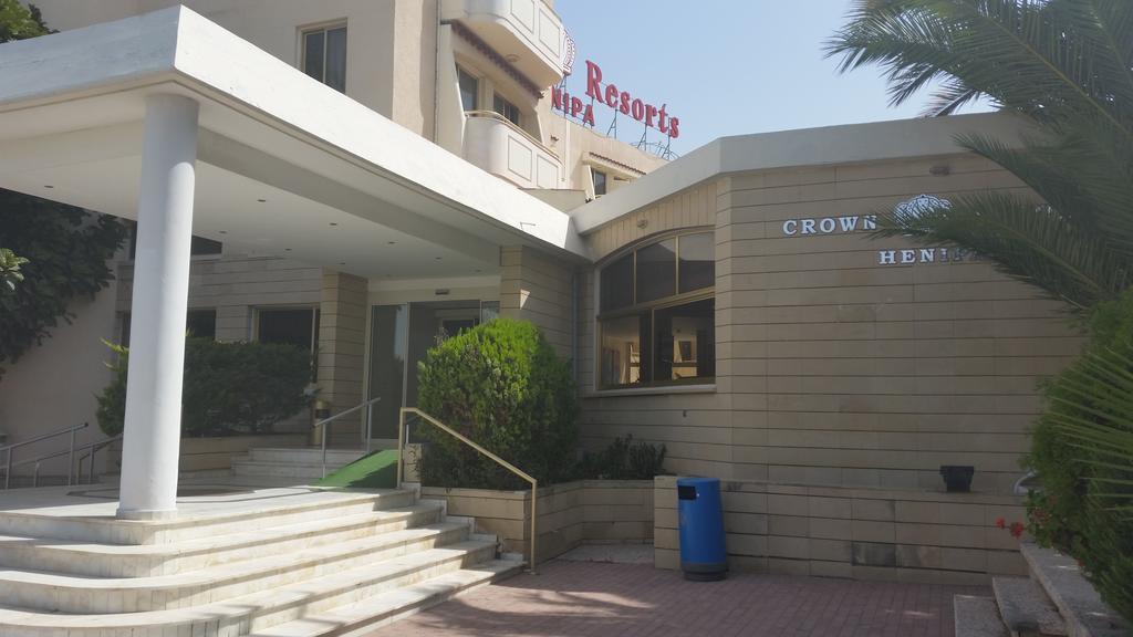 Crown Resorts Henipa Larnaca Exterior foto