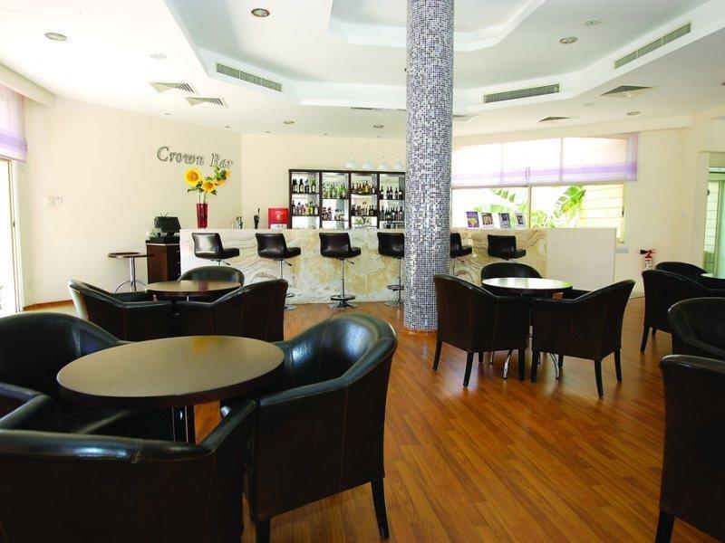 Crown Resorts Henipa Larnaca Exterior foto