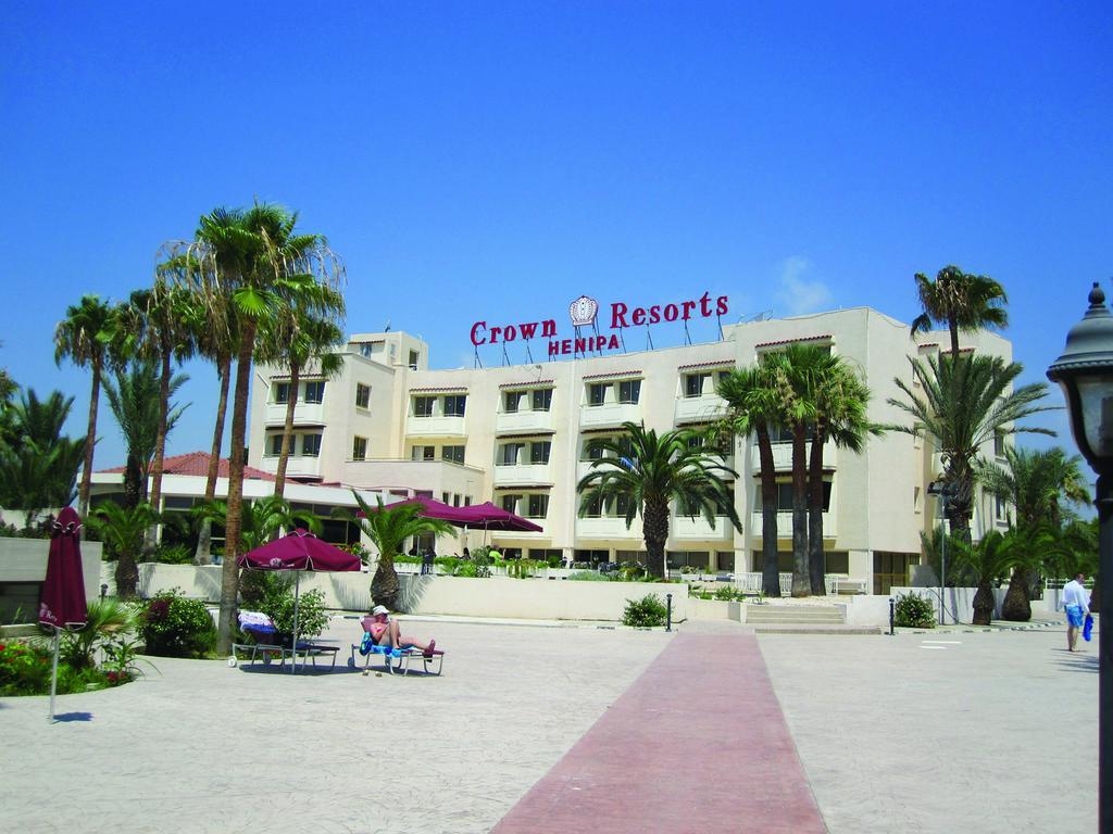 Crown Resorts Henipa Larnaca Exterior foto